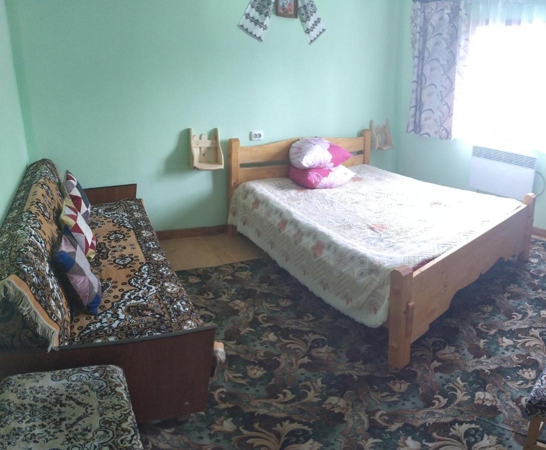 Родинна Оселя Slavske Exteriér fotografie