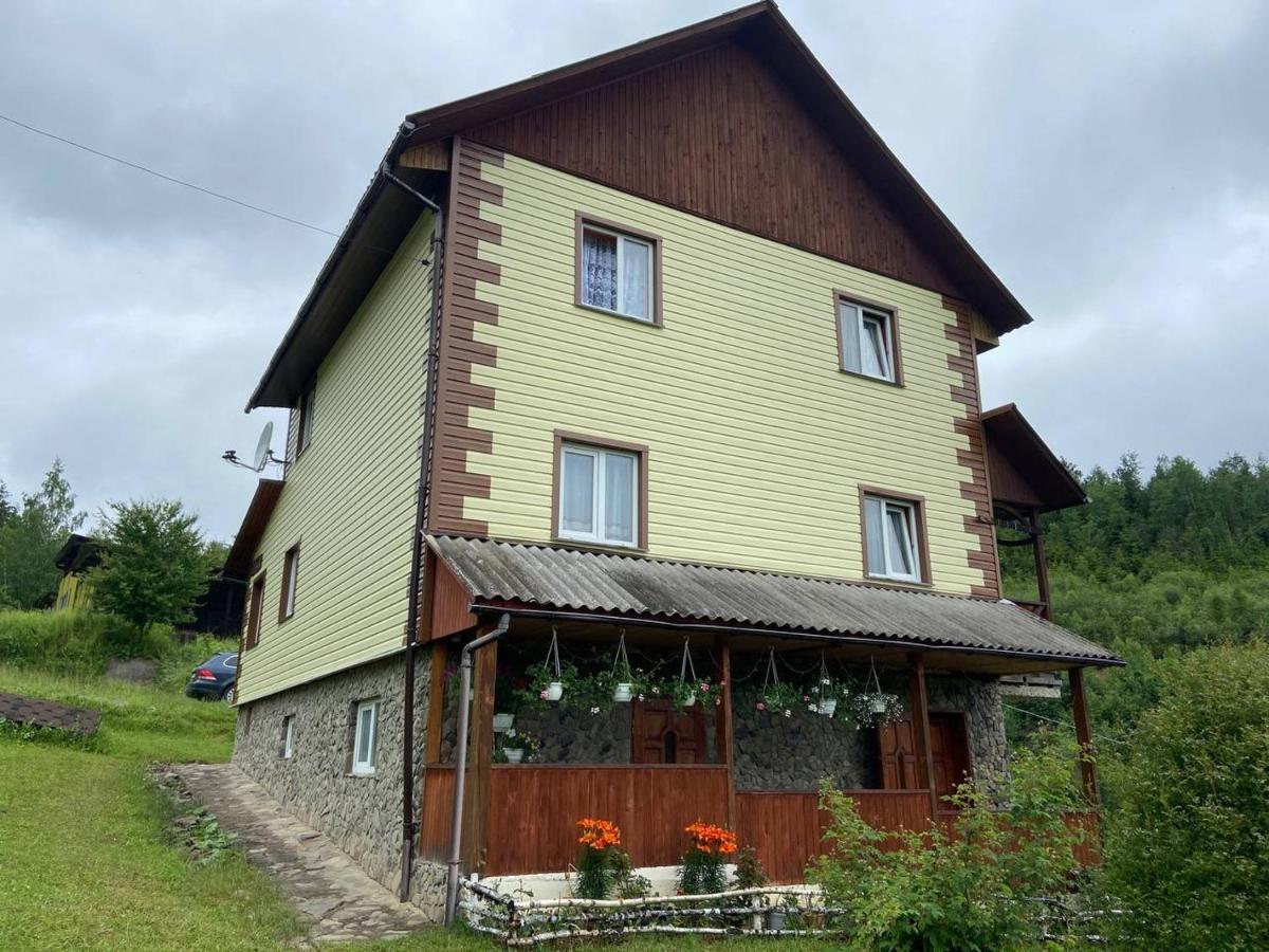 Родинна Оселя Slavske Exteriér fotografie